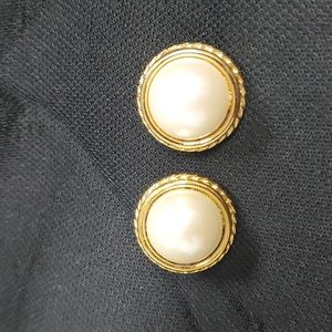Vintage earrings (clip on)